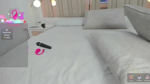 Caro   online show from 12-21-25, 04:41