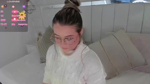 DAHLIA online show from 01-25-25, 02:03