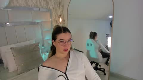 DAHLIA online show from 09-17-25, 09:27