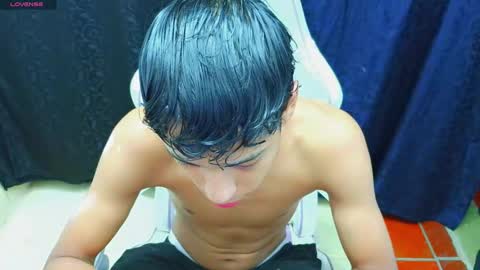 Snapshot of im_david01 chatting on 10-28-25, 01:14 im_david01 online show from 10-28-25, 01:14