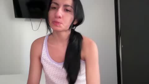 Snapshot of im_dayana chatting on 01-09-25, 10:20 instagram online show from 01-09-25, 10:20