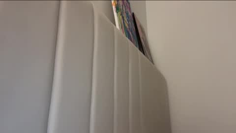 Snapshot of im_dayana chatting on 10-01-25, 02:39 instagram online show from 10-01-25, 02:39