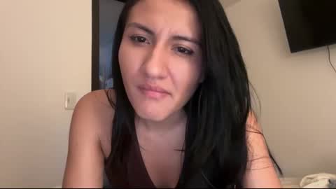 Snapshot of im_dayana chatting on 10-20-25, 10:32 instagram online show from 10-20-25, 10:32