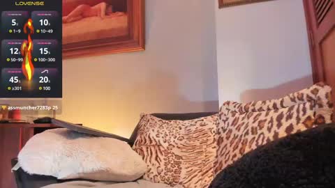 im_dominike online show from 03-12-25, 02:30