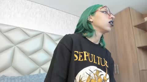 Snapshot of im_gaia chatting on 09-15-25, 12:27 Im Gaia online show from 09-15-25, 12:27