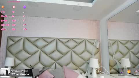 Snapshot of im_gaia chatting on 10-09-25, 12:25 Im Gaia online show from 10-09-25, 12:25