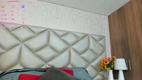 Snapshot of im_gaia chatting on 11-18-25, 12:09 Im Gaia online show from 11-18-25, 12:09