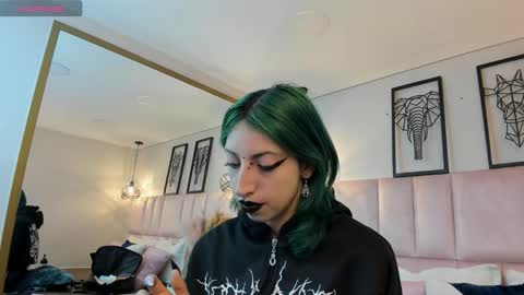 Snapshot of im_gaia chatting on 11-30-25, 12:31 Im Gaia online show from 11-30-25, 12:31