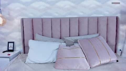 Giselle  online show from 09-12-25, 05:40