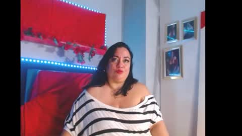 Snapshot of im_helenn_ chatting on 12-18-24, 01:37 Hellen online show from 12-18-24, 01:37