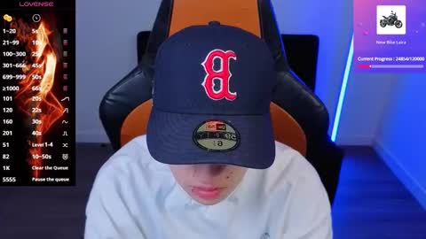 Laia online show from 10-12-25, 02:10