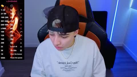 Laia online show from 10-28-25, 09:28