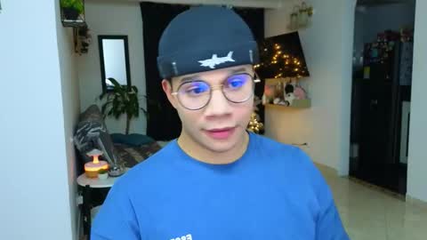 Snapshot of im_marco chatting on 11-26-25, 02:56 Marco online show from 11-26-25, 02:56