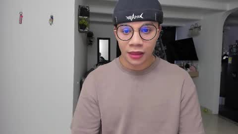 Snapshot of im_marco chatting on 11-26-25, 10:22 Marco online show from 11-26-25, 10:22