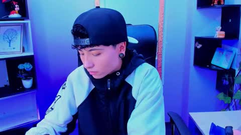 mathias online show from 11-25-25, 02:44