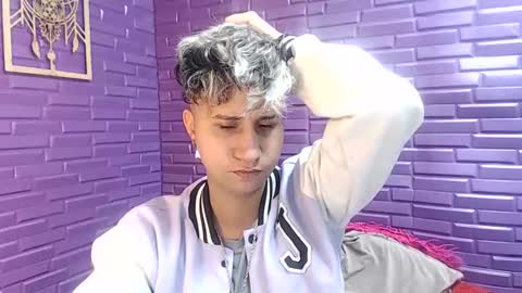 Snapshot of im_milan_rs chatting on 01-13-25, 05:44 im_milan_rs online show from 01-13-25, 05:44