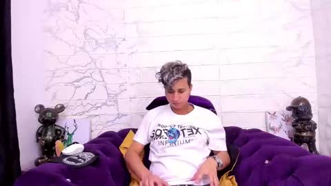 Snapshot of im_milan_rs chatting on 02-03-25, 02:58 im_milan_rs online show from 02-03-25, 02:58