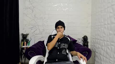 Snapshot of im_milan_rs chatting on 02-08-25, 01:11 im_milan_rs online show from 02-08-25, 01:11