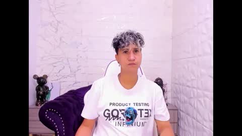 Snapshot of im_milan_rs chatting on 02-20-25, 12:30 im_milan_rs online show from 02-20-25, 12:30