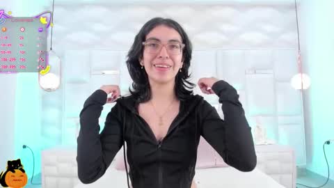 Snapshot of im_molly_angel chatting on 10-12-25, 06:51 Moly online show from 10-12-25, 06:51