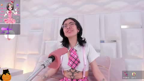 Snapshot of im_molly_angel chatting on 10-18-25, 09:15 Moly online show from 10-18-25, 09:15