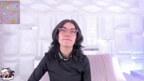 Snapshot of im_molly_angel chatting on 11-14-25, 08:07 Moly online show from 11-14-25, 08:07