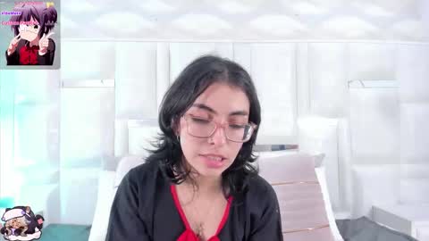 Snapshot of im_molly_angel chatting on 11-22-25, 09:03 Moly online show from 11-22-25, 09:03