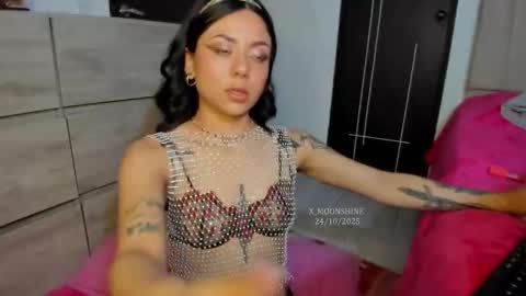     s  online show from 10-25-25, 01:13