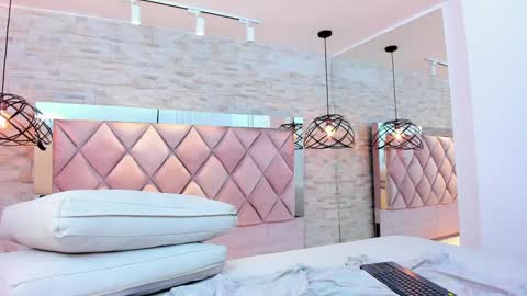 Snapshot of im_mou_ chatting on 01-24-25, 03:45 im mou online show from 01-24-25, 03:45