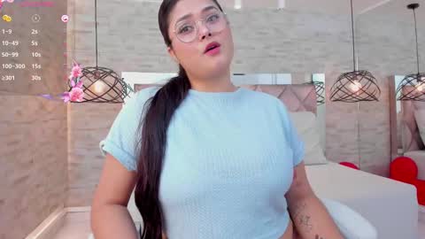 Snapshot of im_mou_ chatting on 02-19-25, 12:44 im mou online show from 02-19-25, 12:44