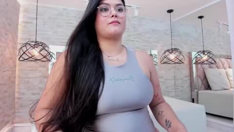 Snapshot of im_mou_ chatting on 02-21-25, 03:43 im mou online show from 02-21-25, 03:43