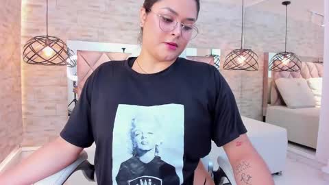 Snapshot of im_mou_ chatting on 02-26-25, 12:36 im mou online show from 02-26-25, 12:36