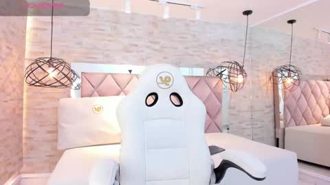 Snapshot of im_mou_ chatting on 03-01-25, 03:49 im mou online show from 03-01-25, 03:49