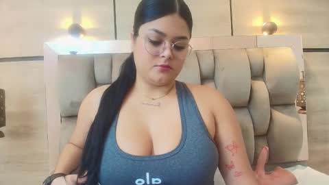 Snapshot of im_mou_ chatting on 09-18-25, 12:51 im mou online show from 09-18-25, 12:51