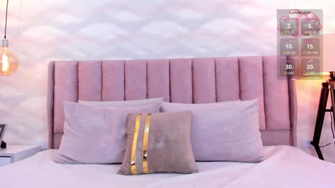 Nika online show from 12-20-24, 01:22