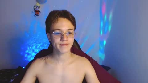 Oliver P online show from 03-10-25, 01:34