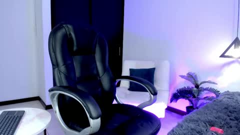 Snapshot of im_ralff chatting on 05-25-26, 04:07 RALF online show from 05-25-26, 04:07