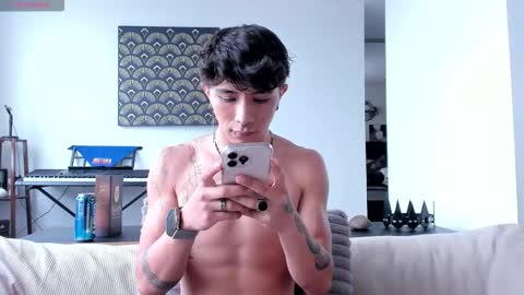 im_thom online show from 10-29-25, 04:20