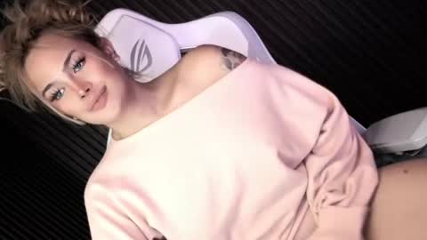 Candy Moore online show from 04-13-26, 11:37