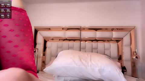 Snapshot of im_yours_01 chatting on 03-08-25, 03:28 daniella online show from 03-08-25, 03:28