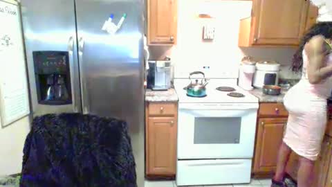 Snapshot of iman_love chatting on 01-23-25, 11:36 iman_love online show from 01-23-25, 11:36