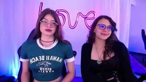 Snapshot of imchloe_ chatting on 10-10-25, 09:25 Chloe online show from 10-10-25, 09:25