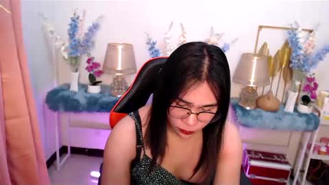 Ashley online show from 02-11-25, 07:05