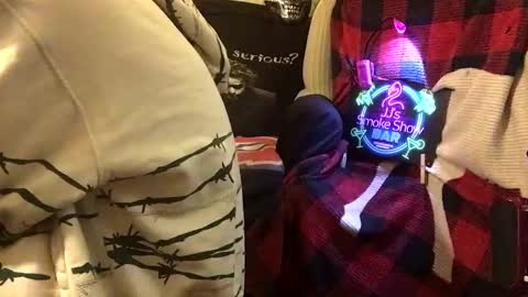 Snapshot of imglorious1 chatting on 12-29-24, 10:23 JJ online show from 12-29-24, 10:23