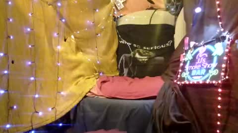 Snapshot of imglorious1 chatting on 02-07-25, 10:19 JJ online show from 02-07-25, 10:19