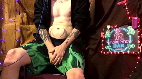 Snapshot of imglorious1 chatting on 02-12-25, 03:27 JJ online show from 02-12-25, 03:27