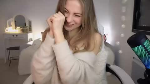 Snapshot of imkeira chatting on 02-25-25, 11:22 ImKeira online show from 02-25-25, 11:22