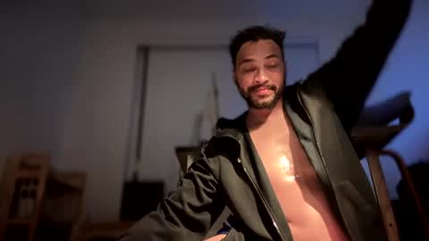 Snapshot of imlightskn chatting on 09-25-25, 10:08 imlightskn online show from 09-25-25, 10:08