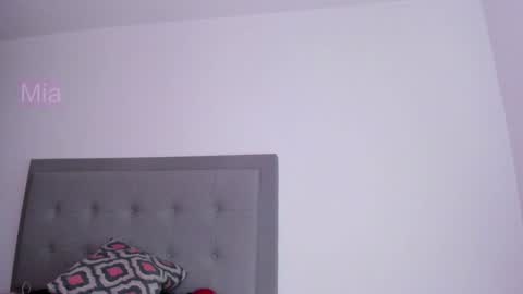 Snapshot of immia_rosse chatting on 02-09-25, 01:44 mia ---------  COL TIME online show from 02-09-25, 01:44