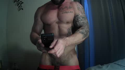 Snapshot of imnewherelollol chatting on 12-18-24, 05:00 Majordadbod101 online show from 12-18-24, 05:00